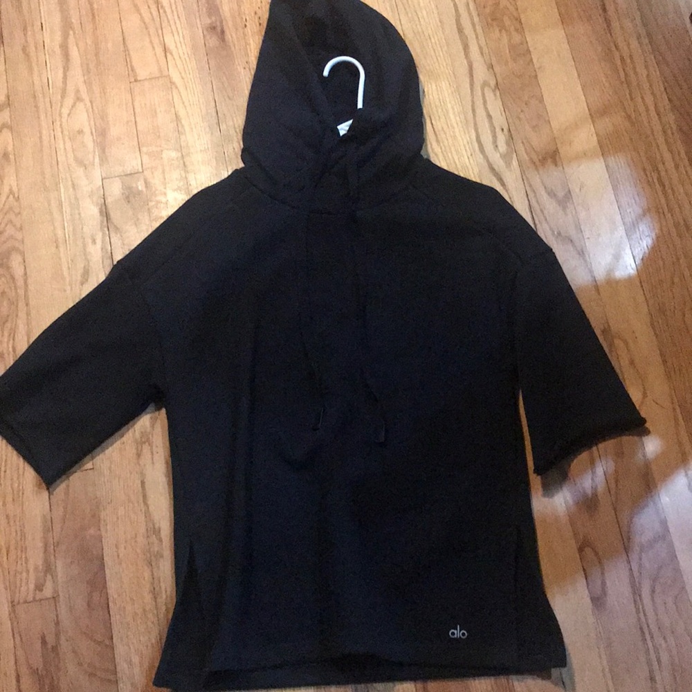 ALO Short Sleeve Pullover Hoodie Black